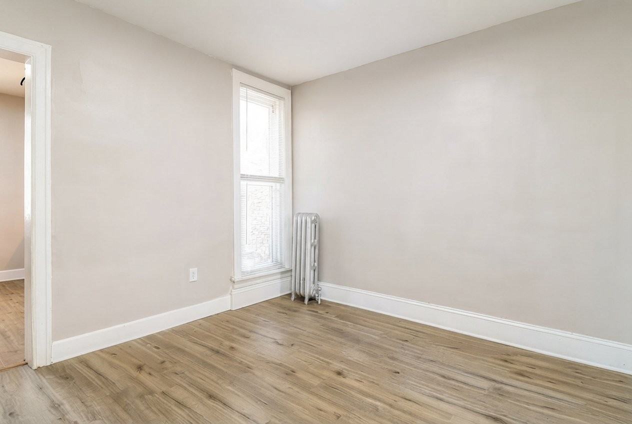 2052 Tasker St - Photo 5 of 13