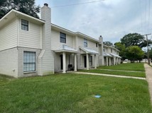 107 W Crockett St - Photo 1 of 1