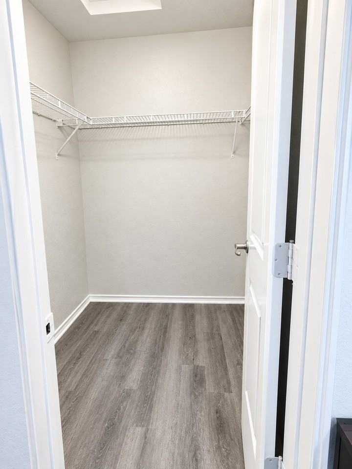 2180 Benning Way - Photo 5 of 6