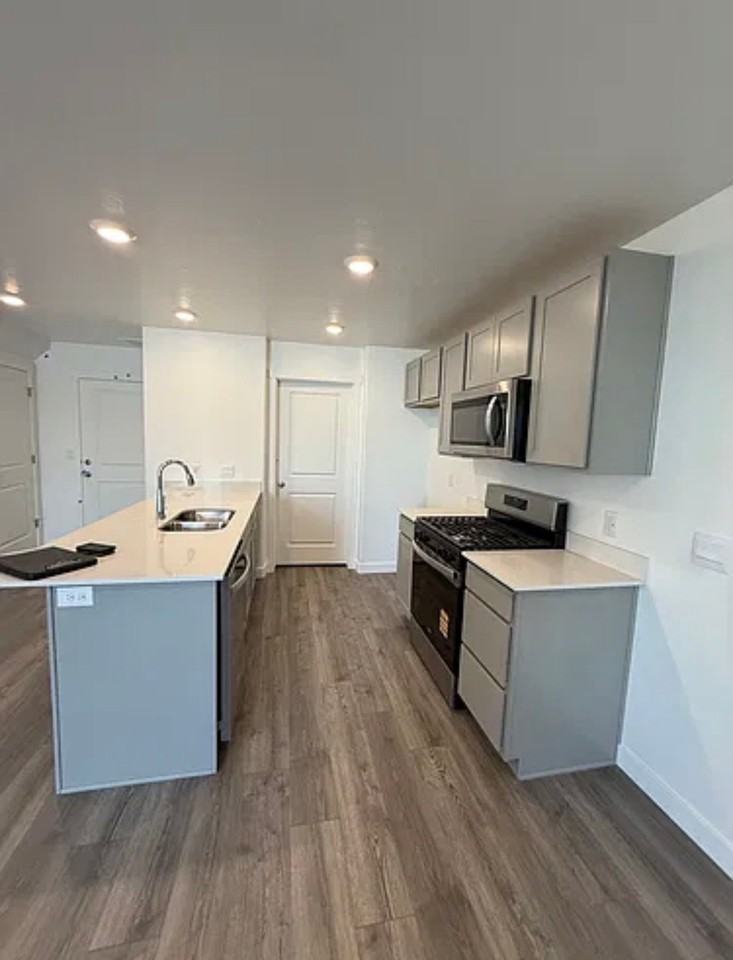 57 N Carpenter Ln - Photo 3 of 9