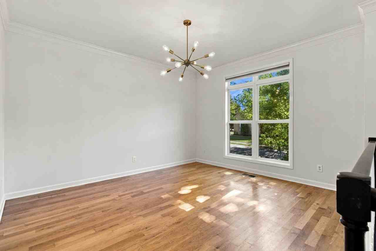 4848 Peninsula Pointe Dr - Photo 5 of 20