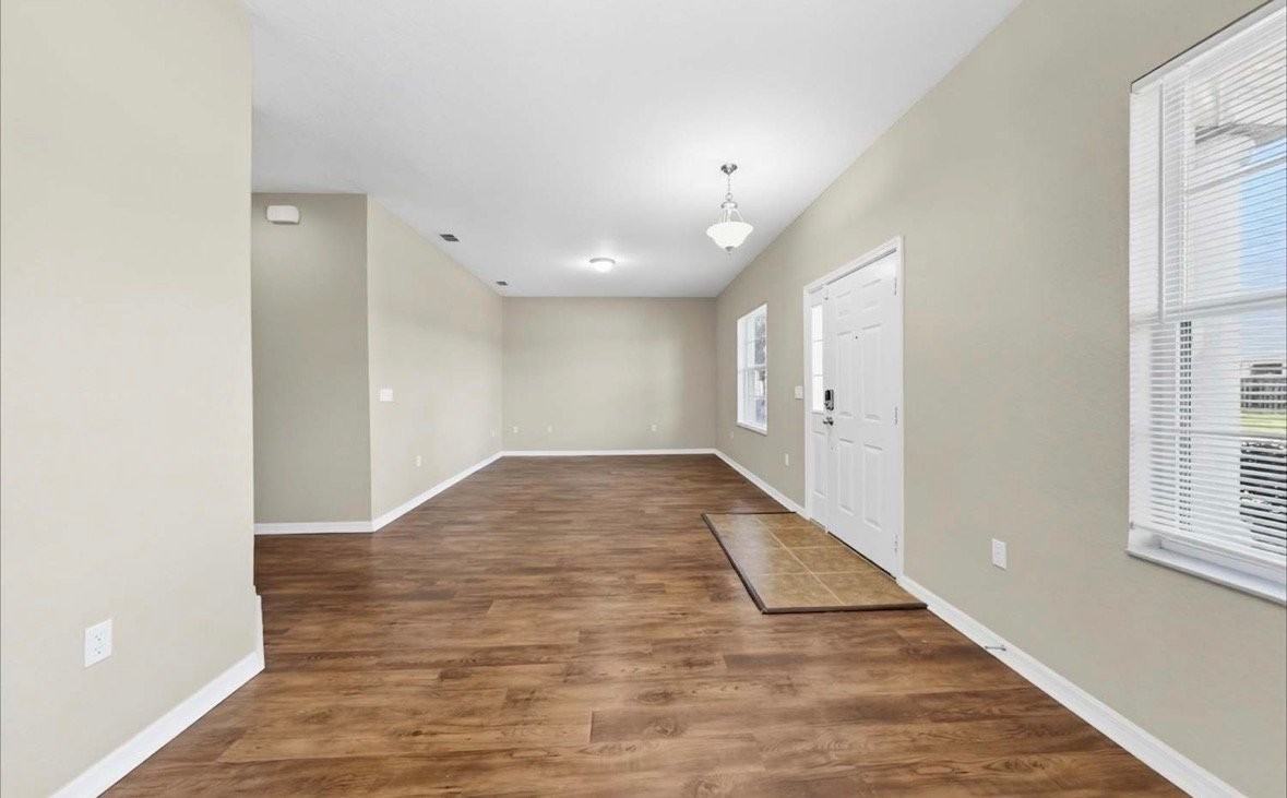 1719 Ivory Goose Pl - Photo 2 of 7