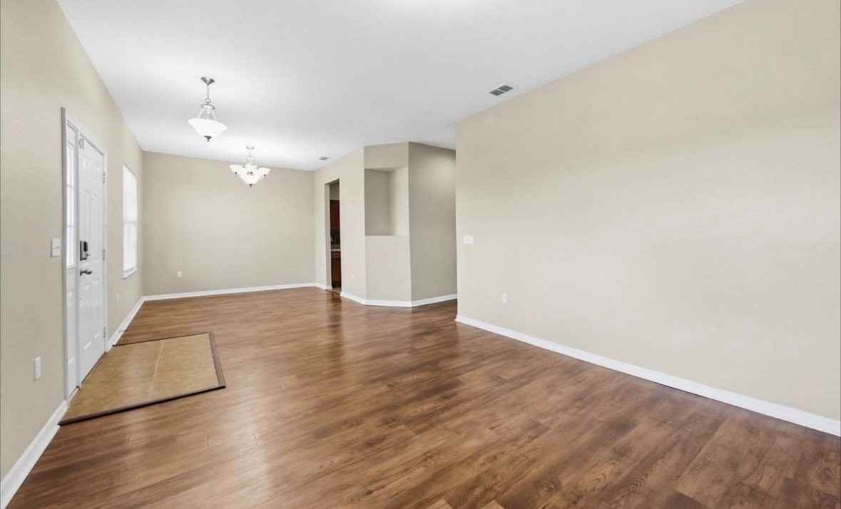 1719 Ivory Goose Pl - Photo 3 of 7