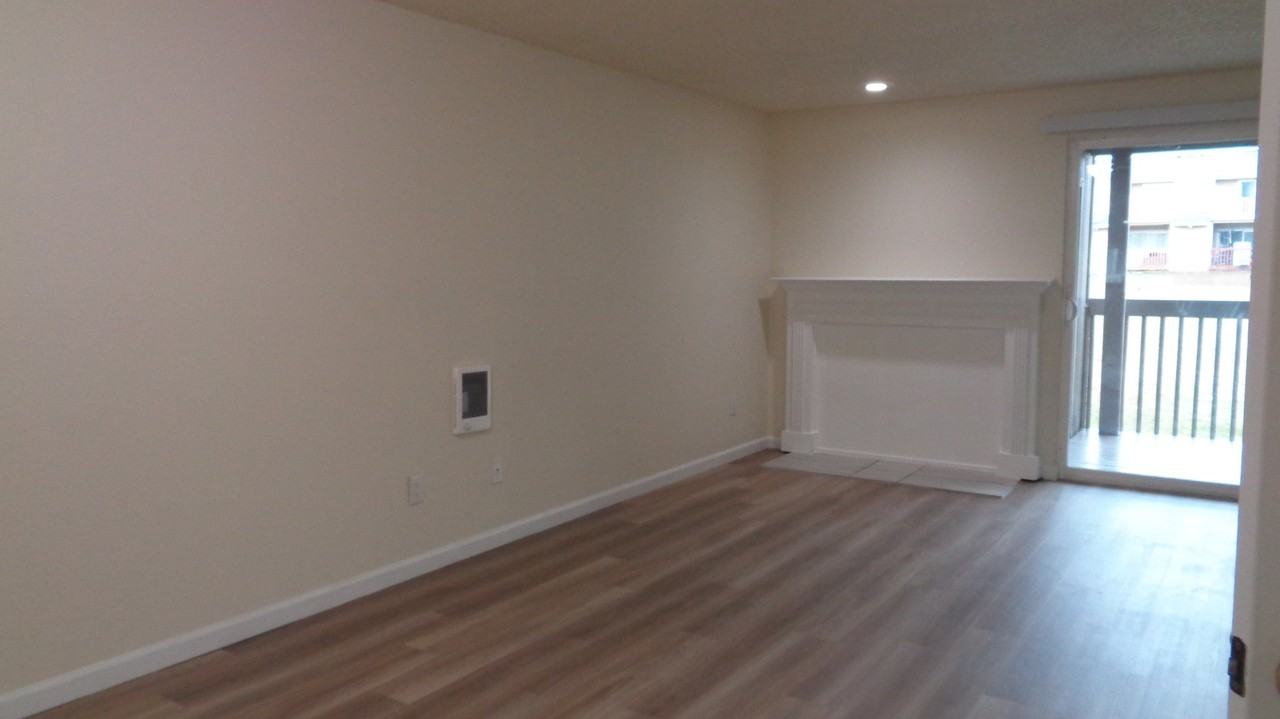 12428 Meridian Ave S #2 - Photo 5 of 18