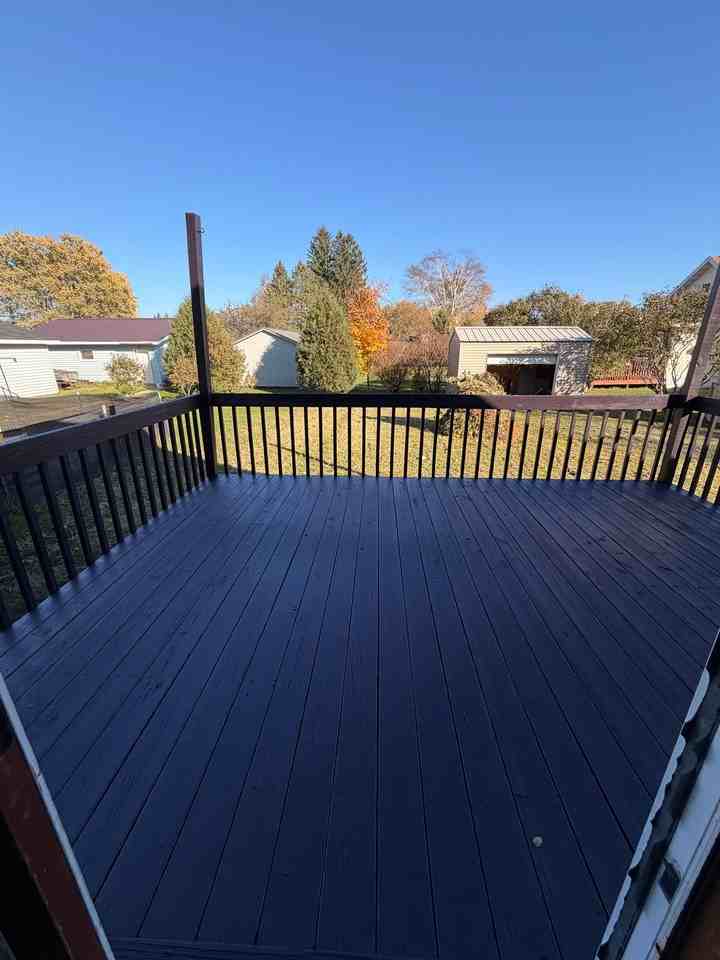 411 Lincoln St - Photo 3 of 13