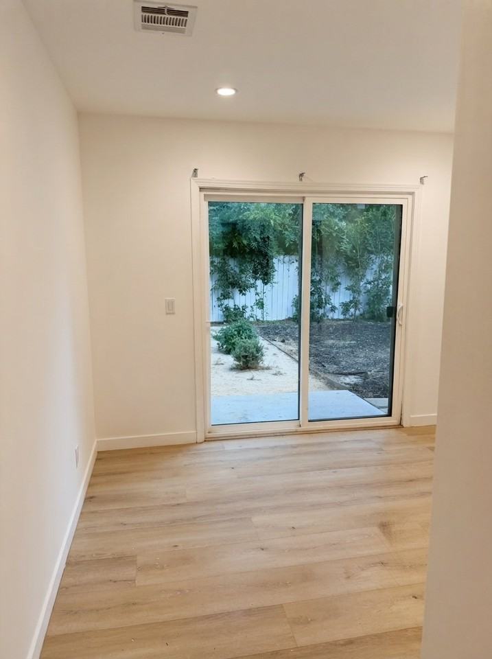 7449 1/2 Variel Ave #0 - Photo 4 of 14