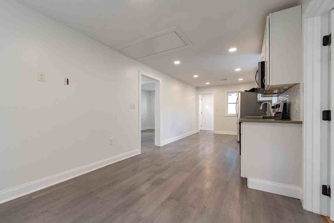 22 Lewis St - Photo 5 of 18