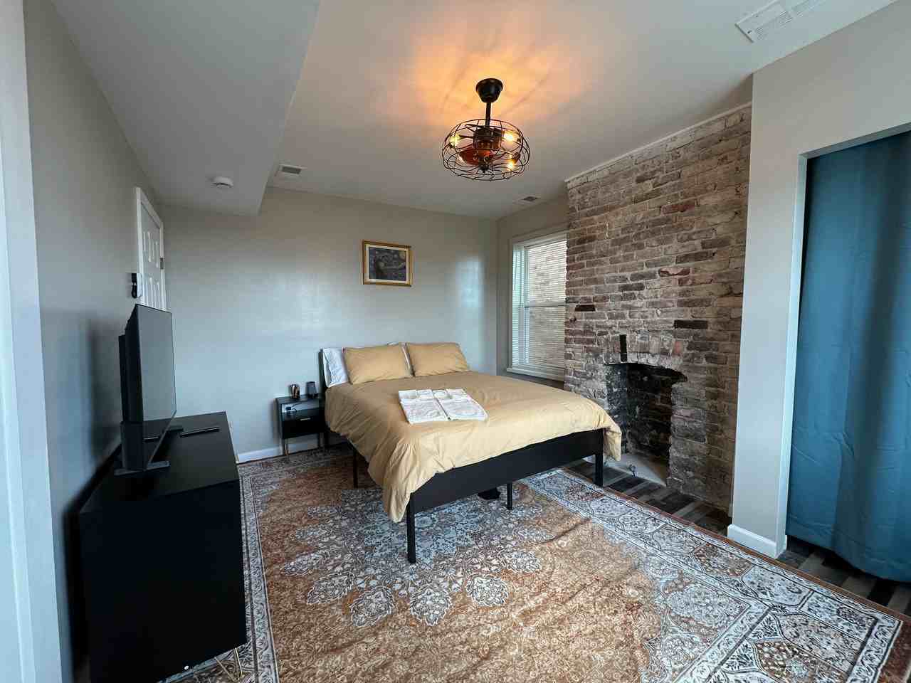 528 Junilla St - Photo 3 of 19