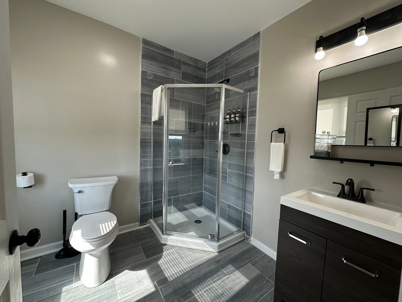 528 Junilla St - Photo 4 of 19