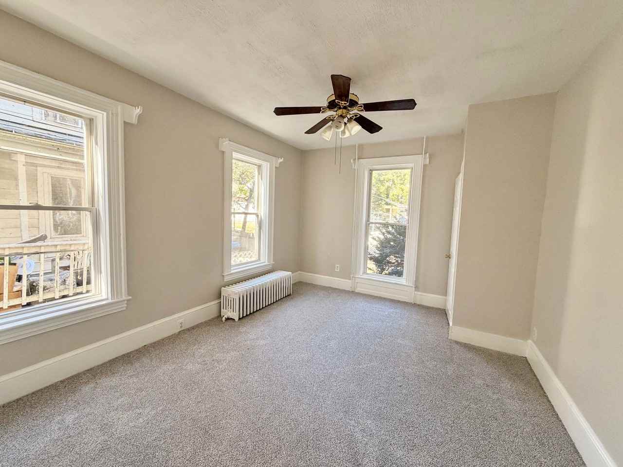 558 Columbia Ave #1 - Photo 7 of 16