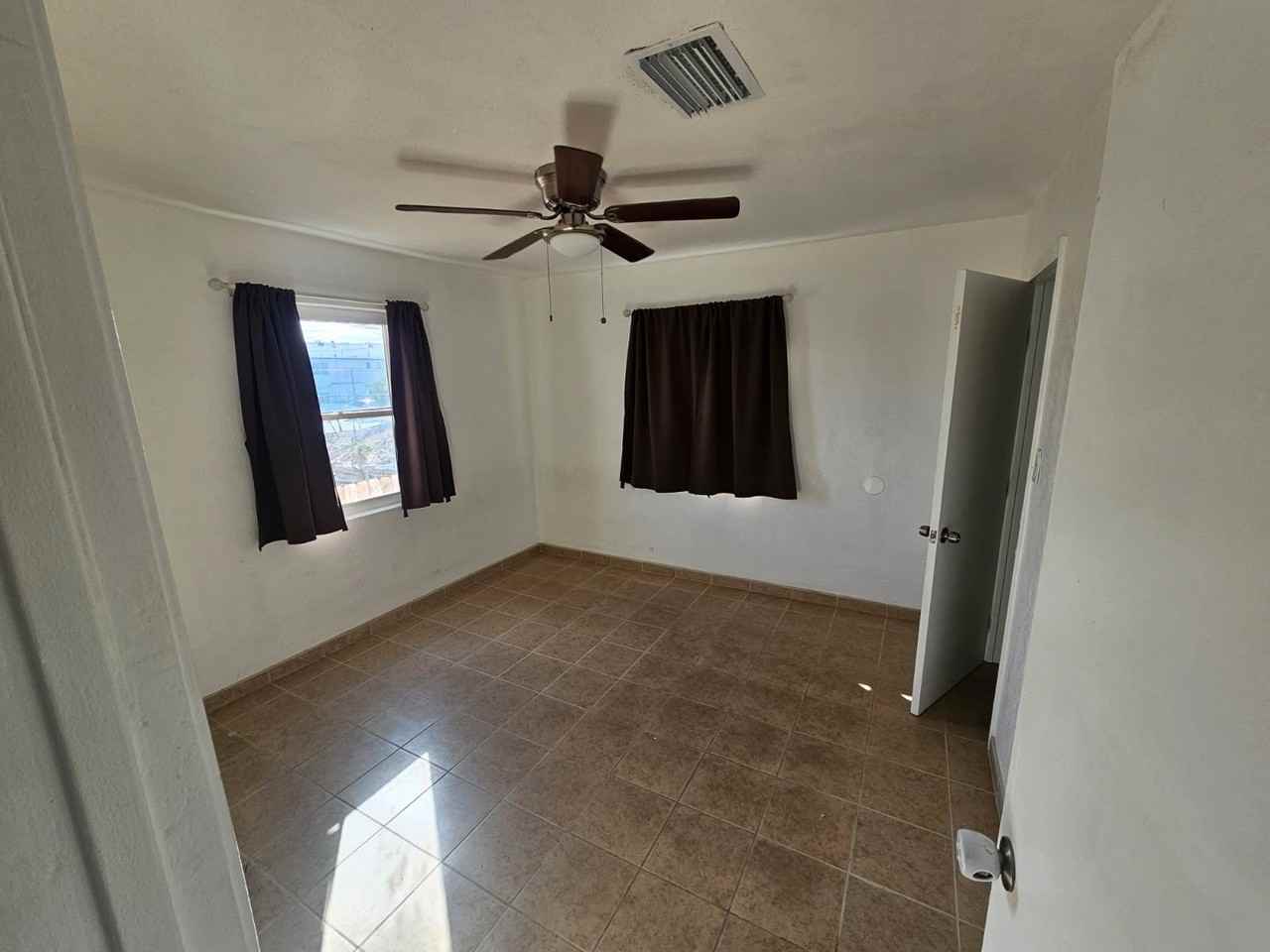 205 Barstow Rd #205 - Photo 3 of 8