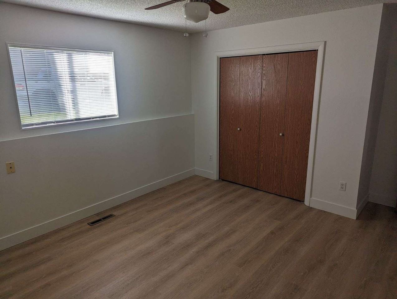 501 5th St W #501 - Photo 7 of 17