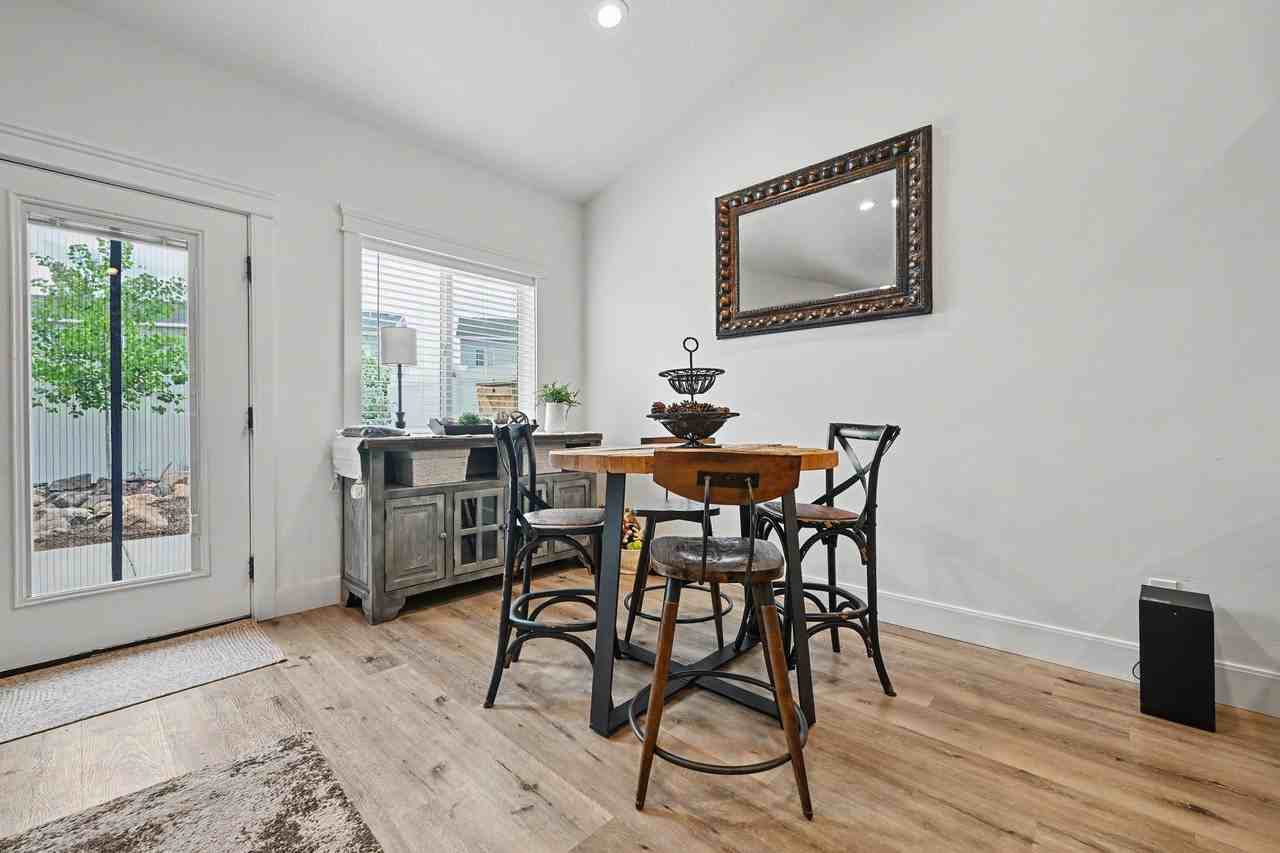 240 Park View Loop - Photo 4 of 11