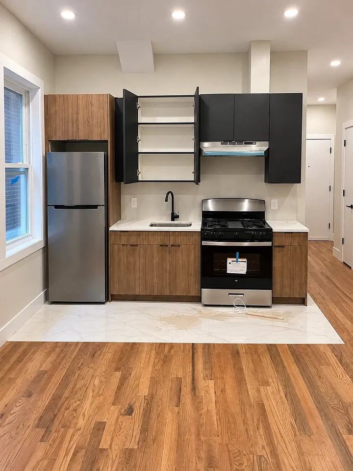 793 Broadway #308