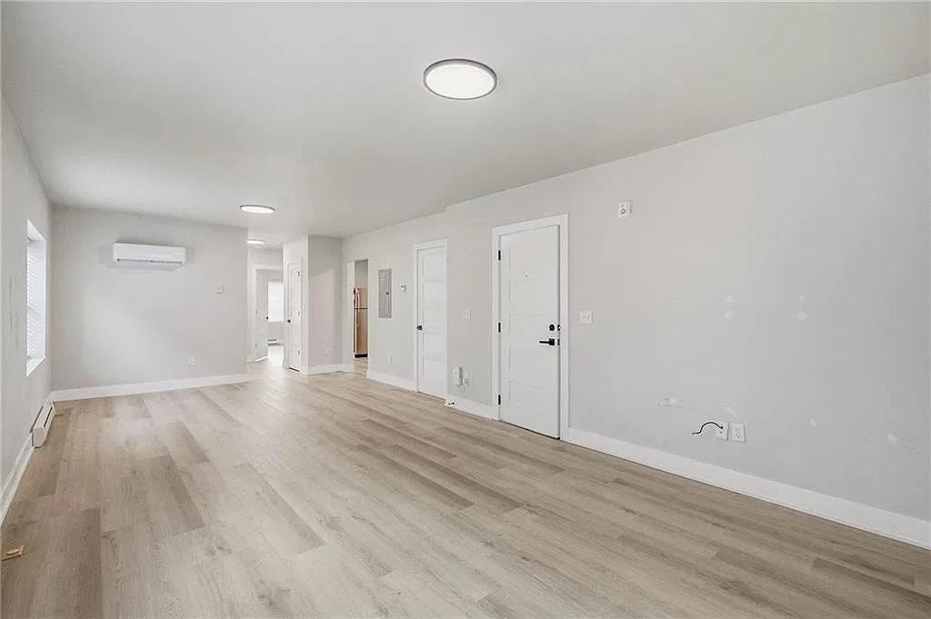 4335 Mercier St #4335-2N - Photo 7 of 17
