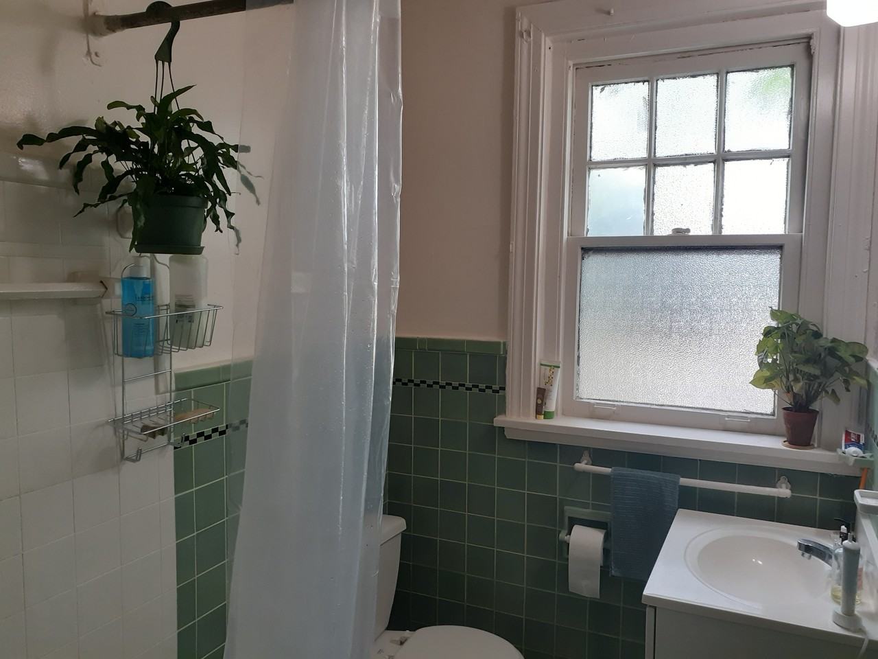 5649 Phillips Avenue - Photo 5 of 9