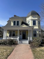 featured image of 18 Clark Ave
