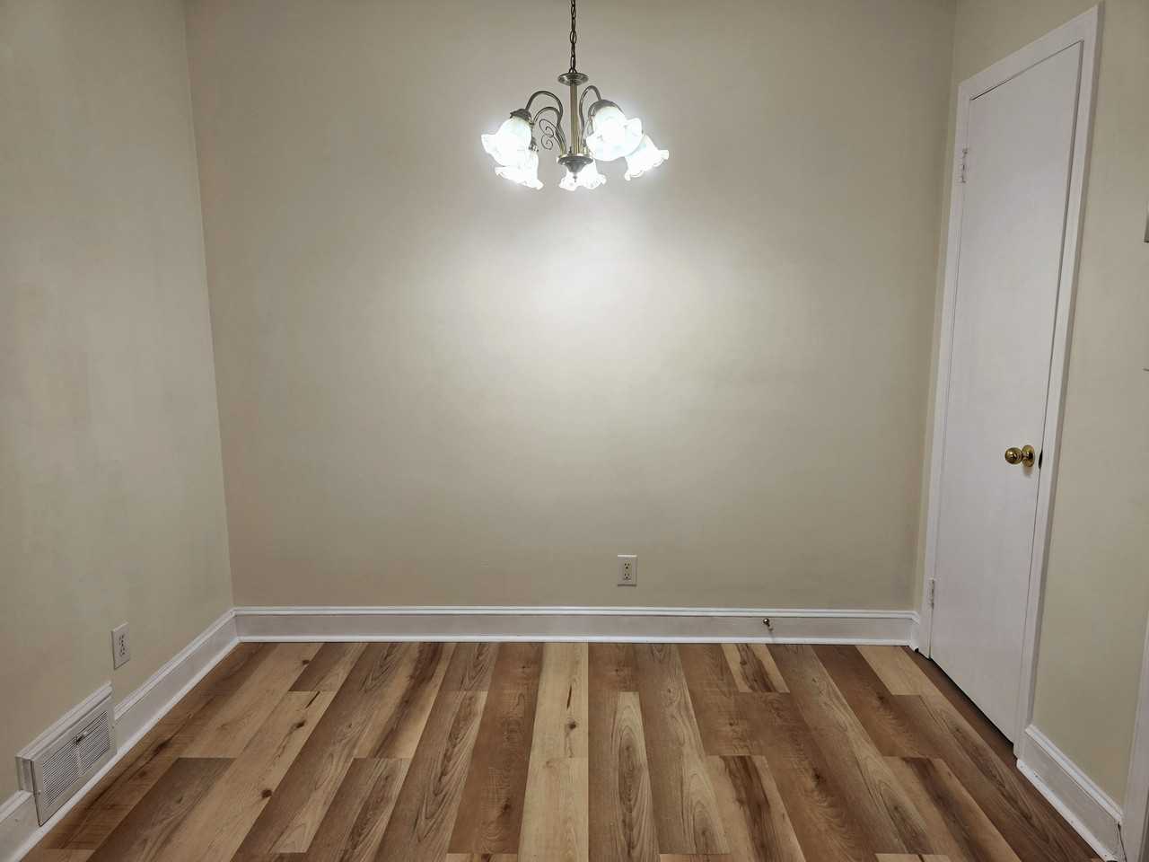 228 North Sunset Drive - Photo 5 of 19