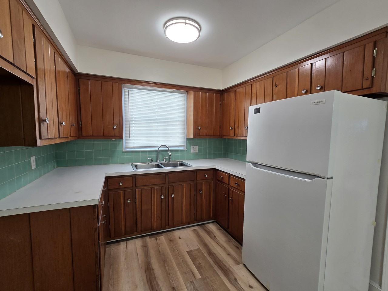 228 North Sunset Drive - Photo 7 of 19