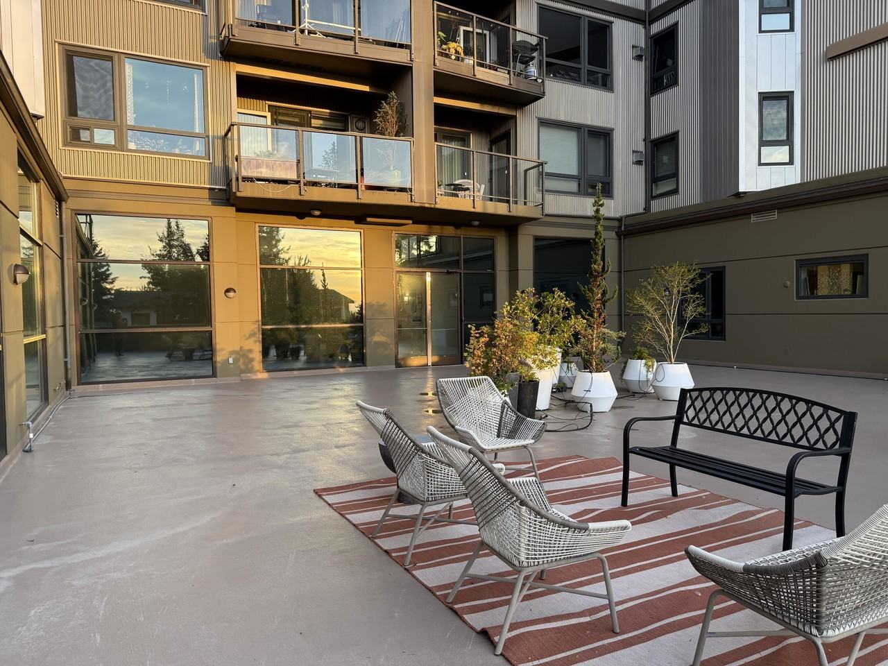 5001 California Ave Sw #403 - Photo 5 of 30