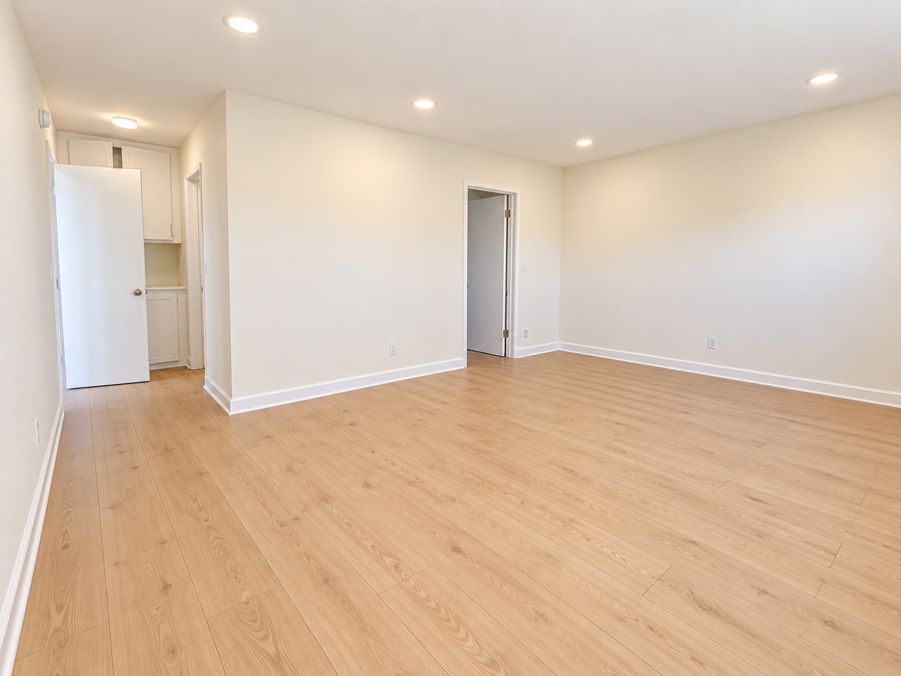 1700 South Bundy Drive - Photo 3 of 15