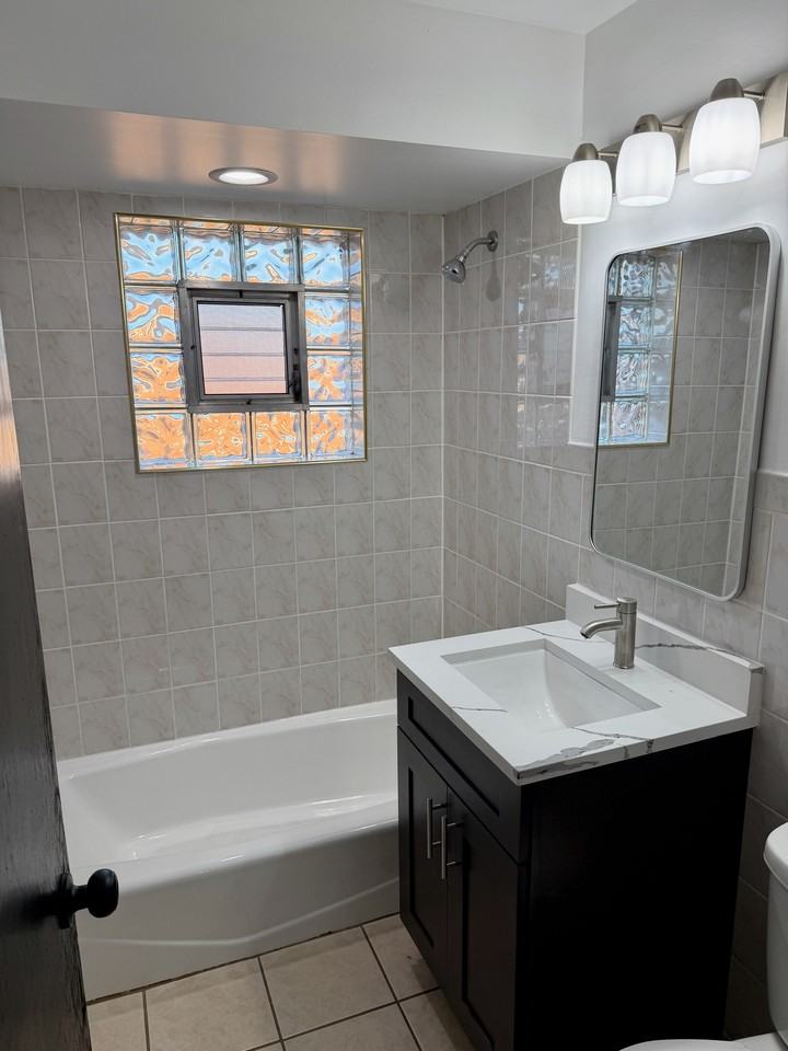 6445 S Sayre Ave #11 - Photo 4 of 9