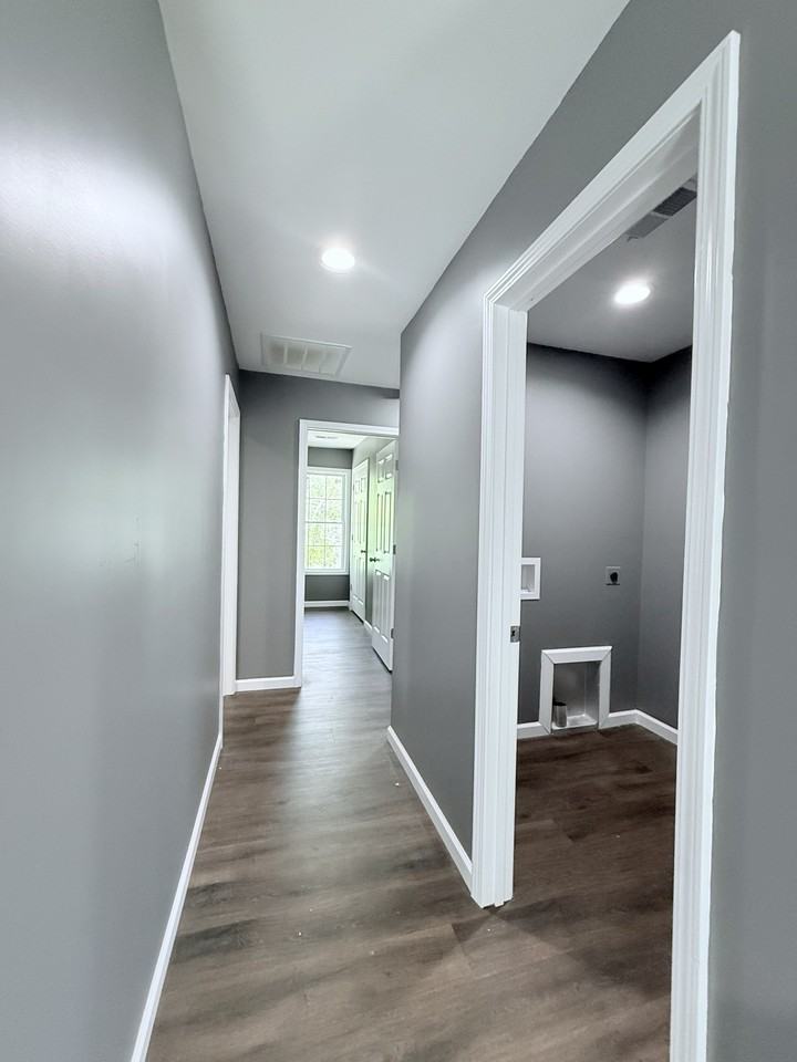 539 E Vine St #1 - Photo 7 of 13