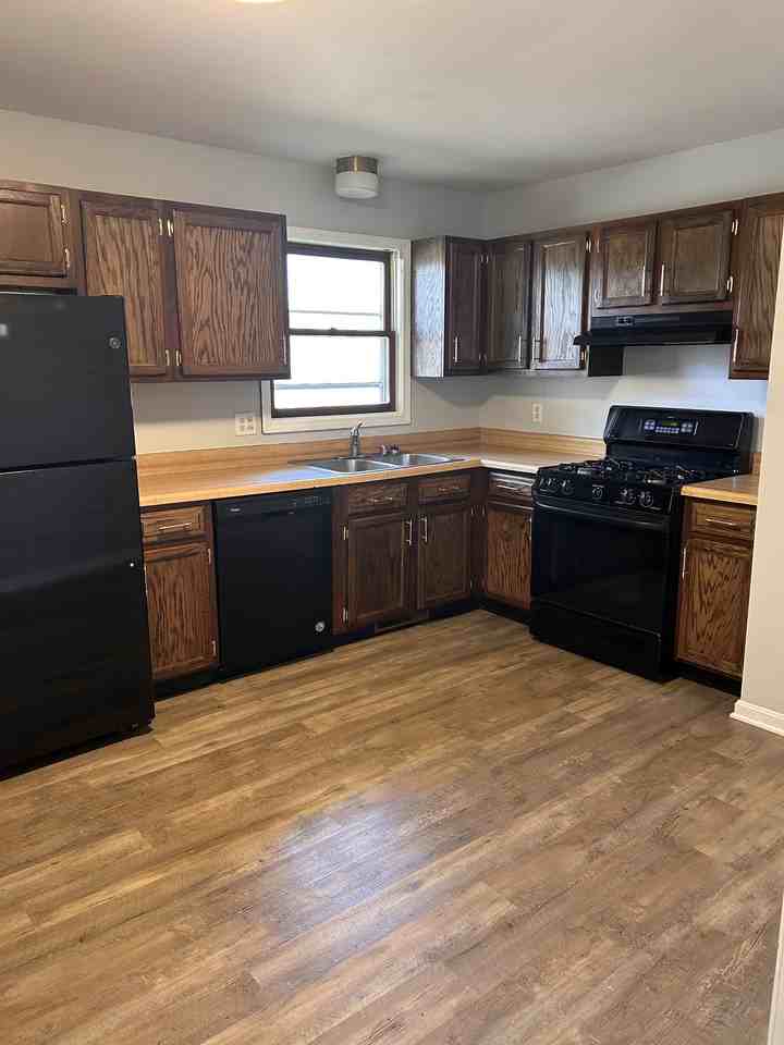 4618 Iron Cir #1 - Photo 3 of 11