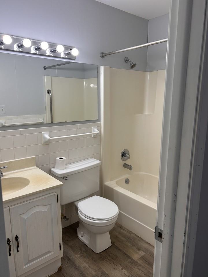 4618 Iron Cir #1 - Photo 7 of 11