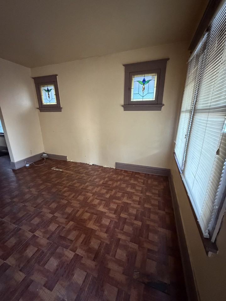 4335 Darby St #1 - Photo 4 of 19