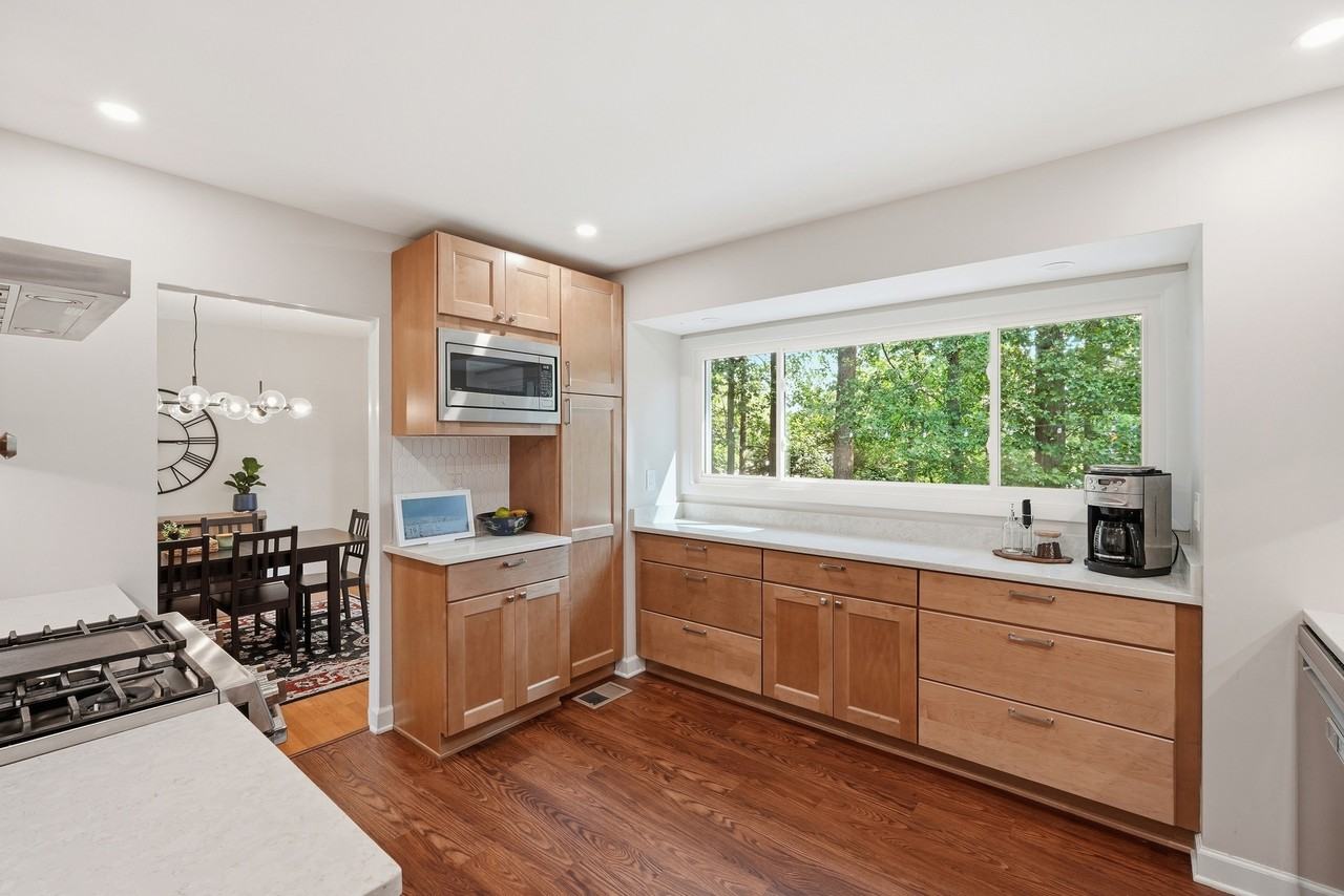 3413 Slade Ct #1 - Photo 5 of 24