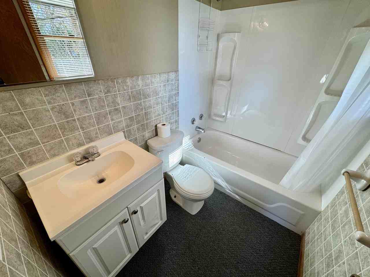 315 Jefferson St #D - Photo 3 of 9