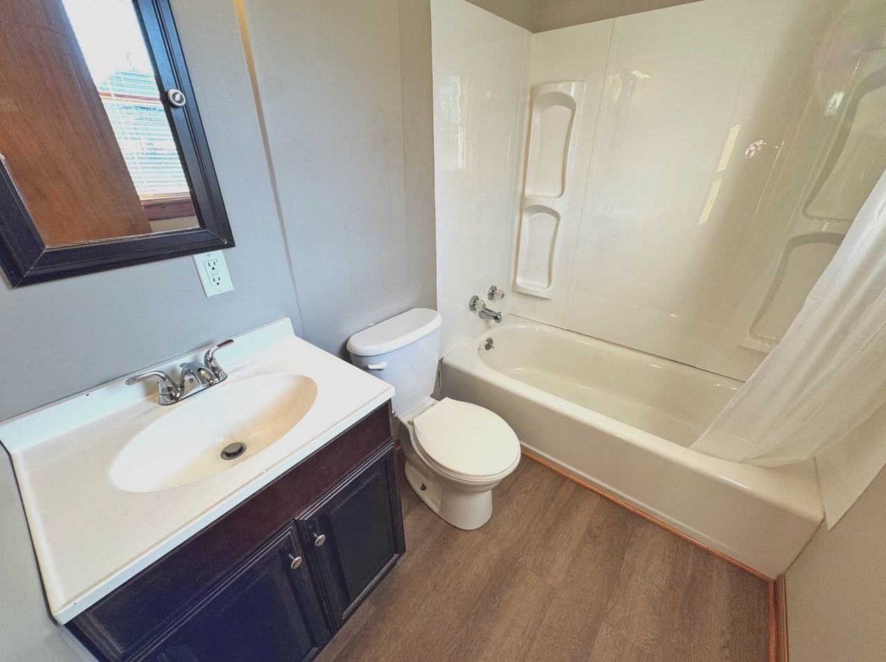 315 Jefferson St #D - Photo 5 of 9