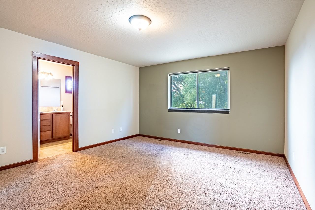 1105 N Courtney Ct #1 - Photo 6 of 18