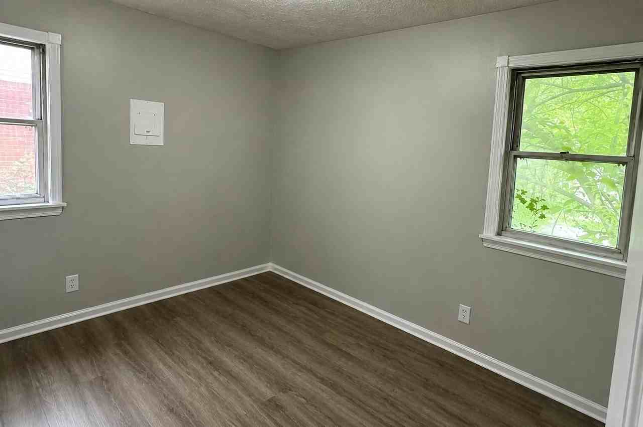 23313 Roger Drive - Photo 4 of 11