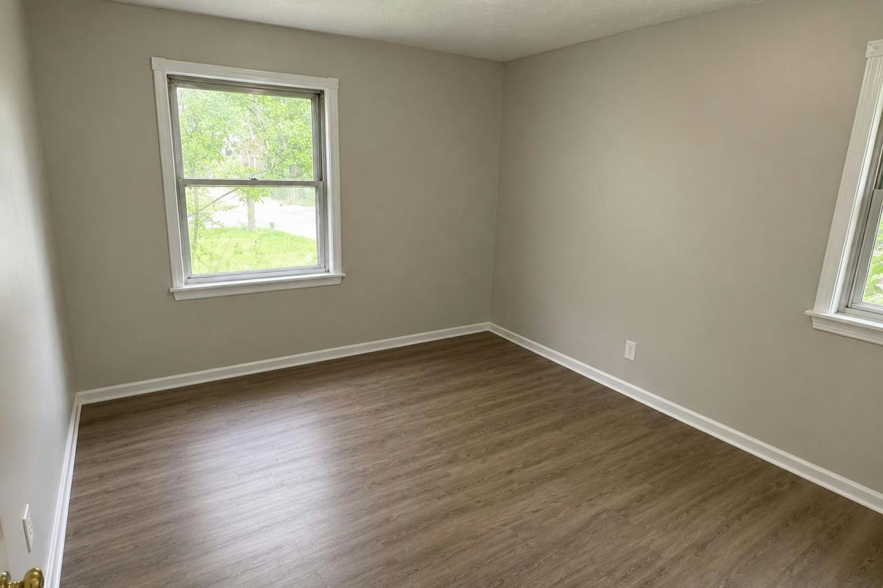 23313 Roger Drive - Photo 6 of 11