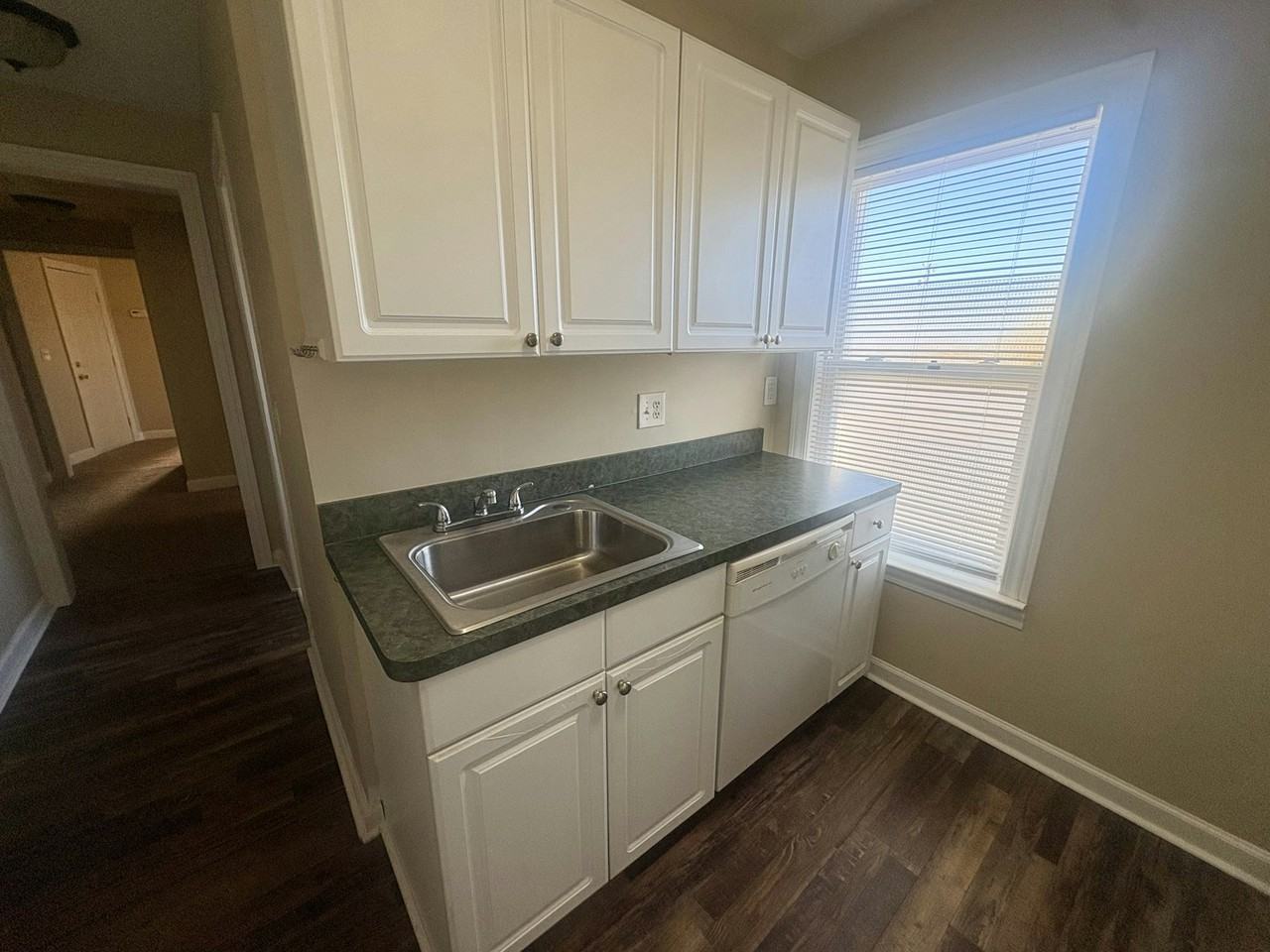 99 1/2 Clinton Street - Photo 3 of 10