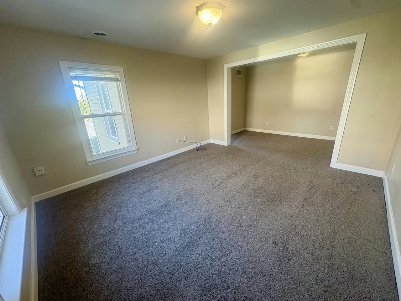 99 1/2 Clinton Street - Photo 7 of 10