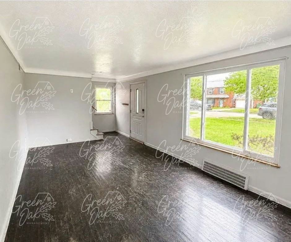 20980 Priday Avenue - Photo 3 of 8