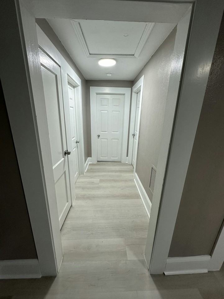 1719 Tyler St, Unit 2 - Photo 7 of 10