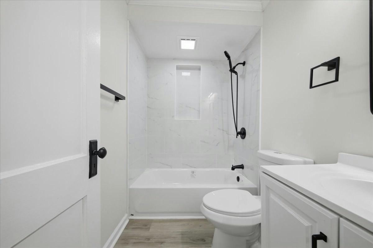 17 North Janet Drive - Photo 4 of 28