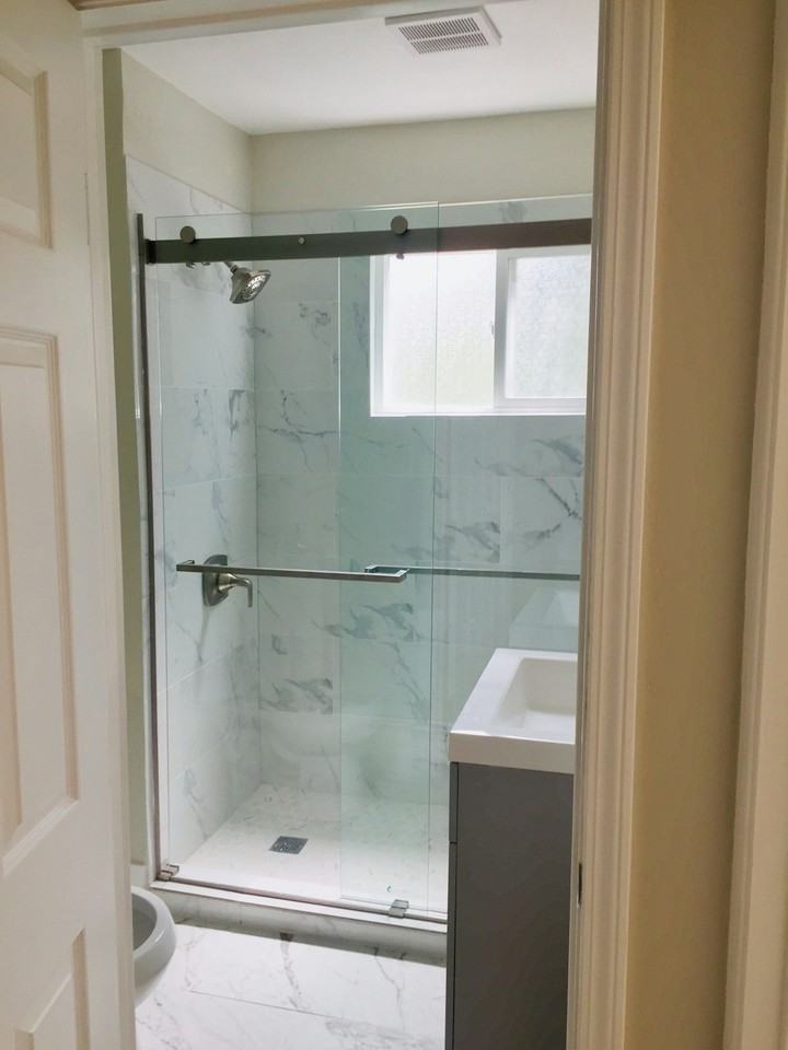 3318 Elliot Street, Unit Upper - Photo 5 of 10