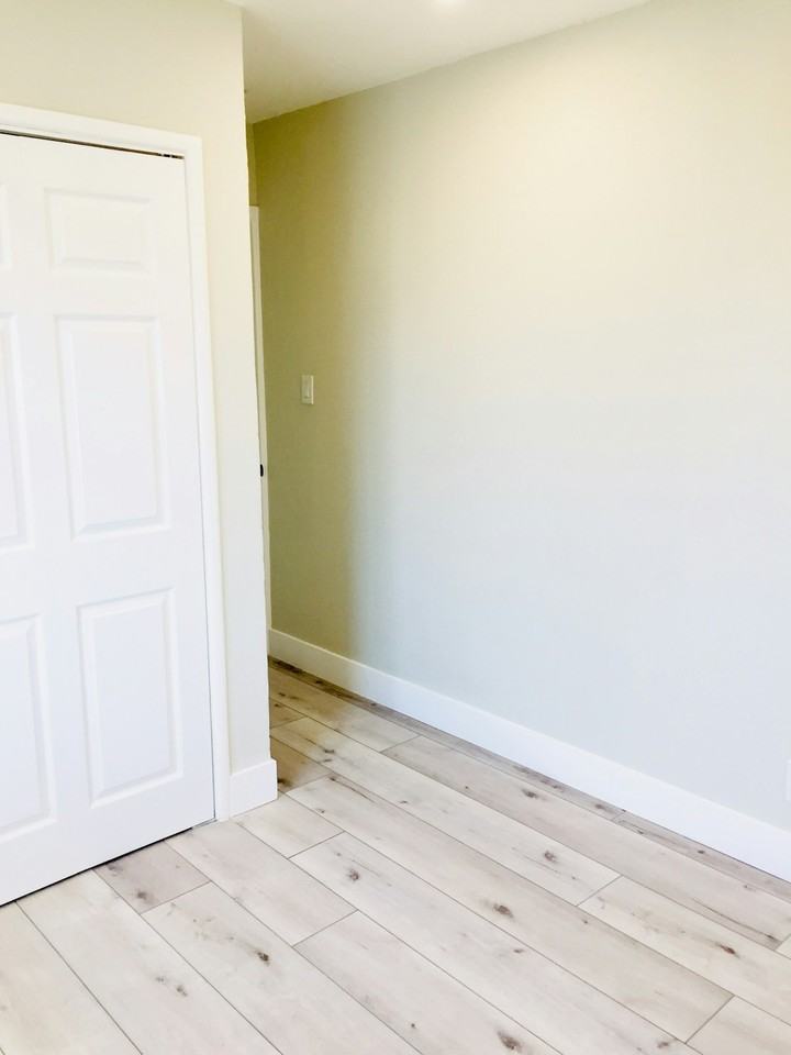3318 Elliot Street, Unit Upper - Photo 6 of 10