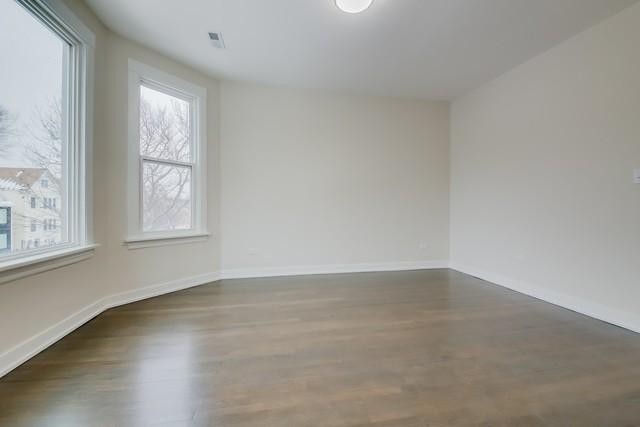 2842 N Avers Ave - Photo 6 of 10