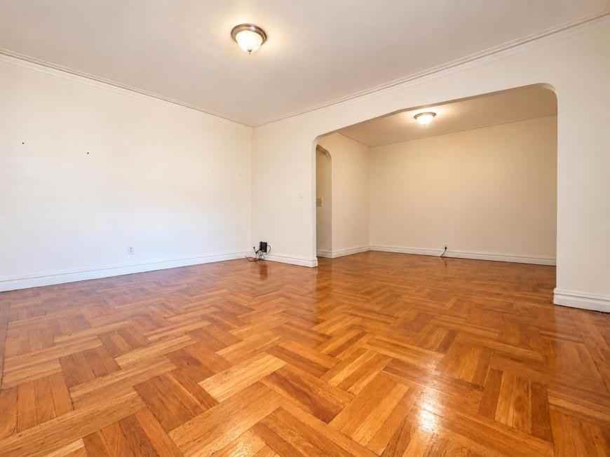 145 Seaman Ave - Photo 3 of 10