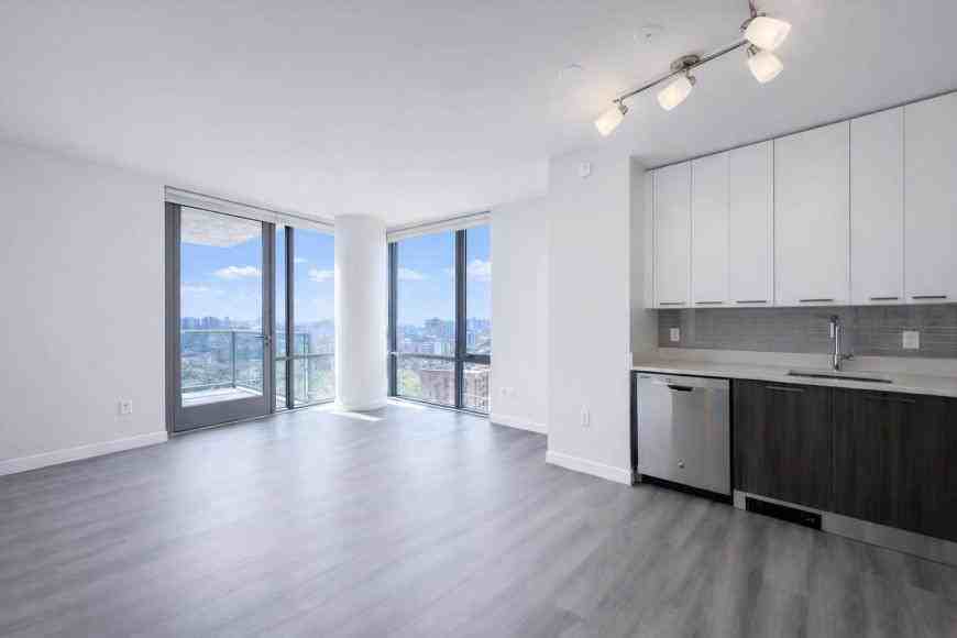 1524 Sheepshead Bay Rd - Photo 3 of 10