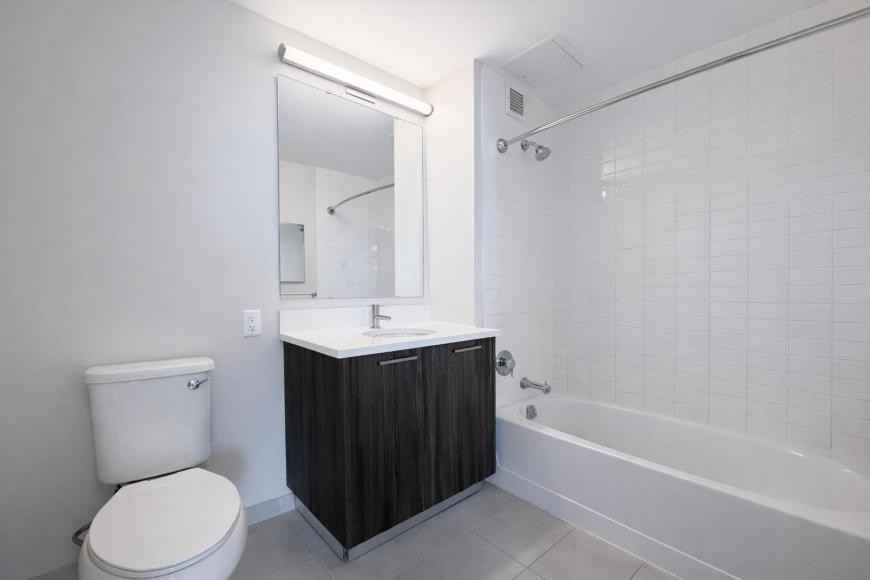 1524 Sheepshead Bay Rd - Photo 7 of 10