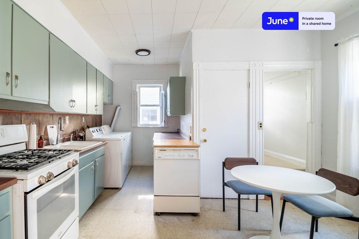 45 Montcalm Ave #C - Photo 7 of 14