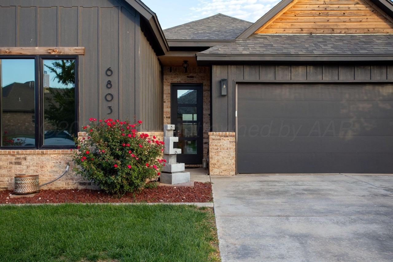 6803 Tatum Cir - Photo 2 of 24