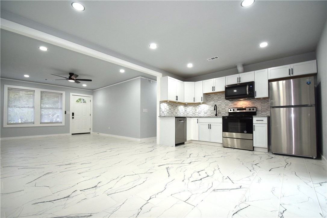 2511 N 4th St - Photo 2 of 22
